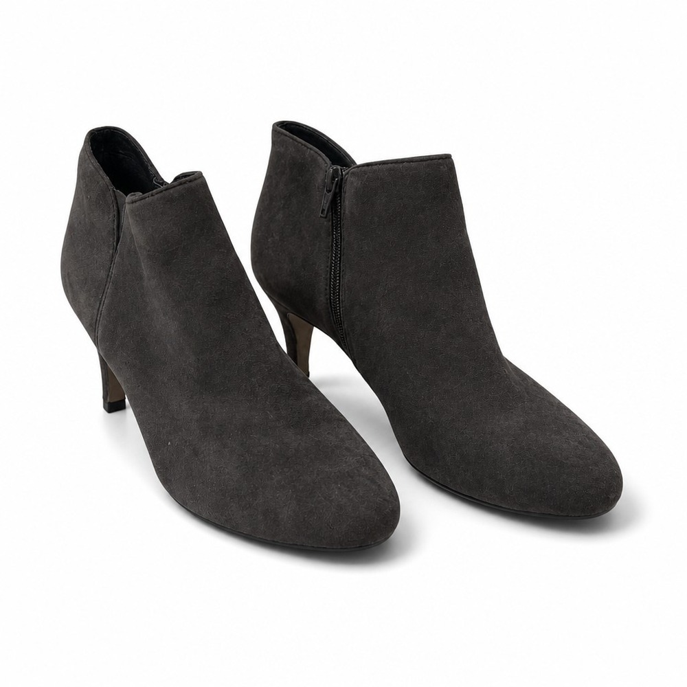 Clarks Womens 12 Gray Suede Heeled Ankle Bootie Block Heel Comfort Casual Fall